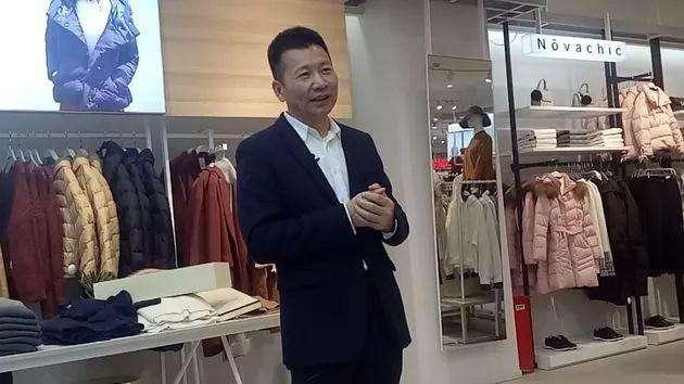 中国又一服装巨头“凉了”？市值蒸发300亿，3年关店超过1300家