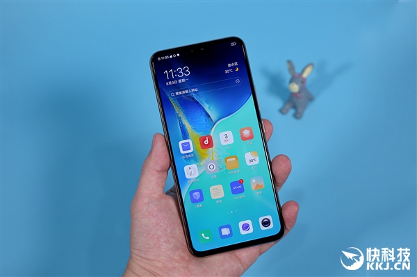 170g最轻薄5G手机 vivo S7月光白开箱图赏