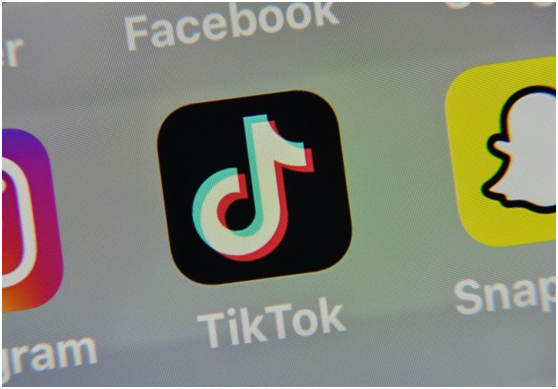 特朗普：TikTok9月15日前须达协议，美财政部要分钱