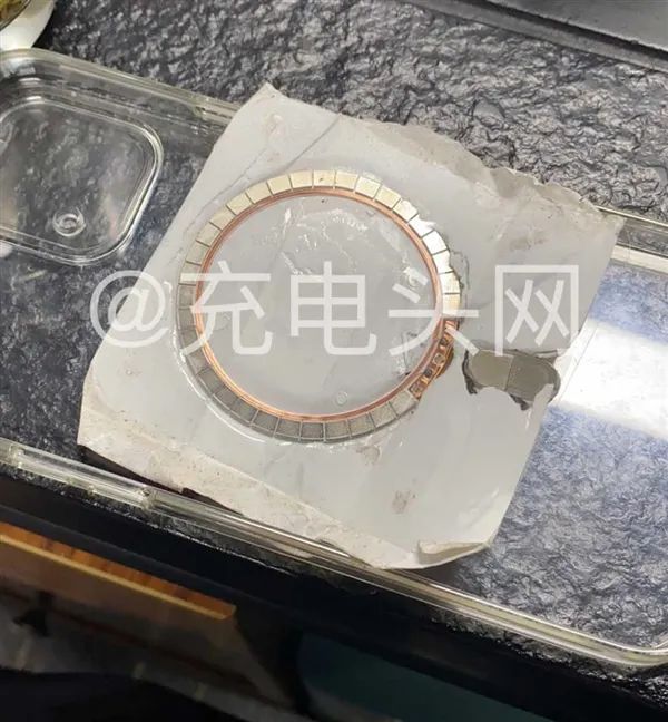 iPhone 12将“重新发明”无线充电？