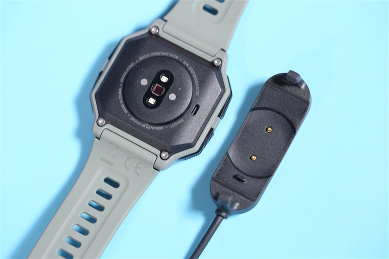 复古经典造型爷青回！华米Amazfit Neo评测：健康运动全能的电子表