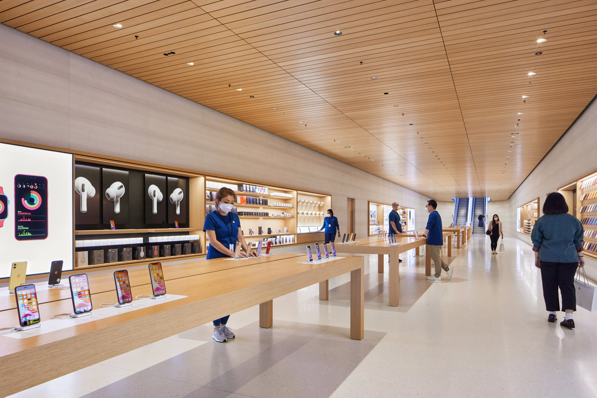 苹果官宣：全球首家水上Apple Store周四开业