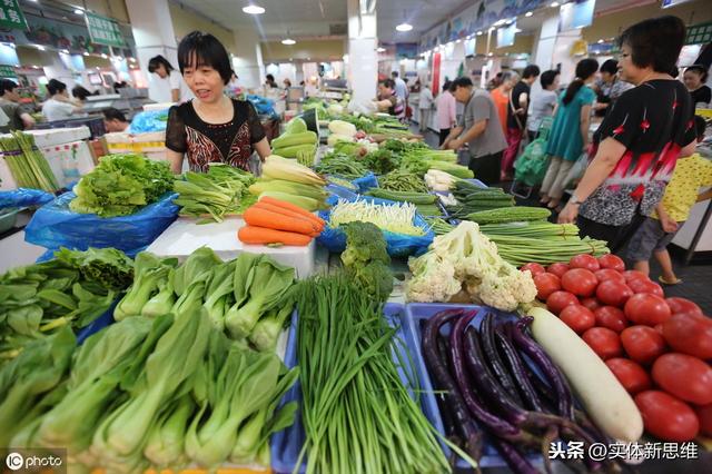 新开蔬菜店巧妙利用4招，几个月时间就把竞争对手打得喘不过气来