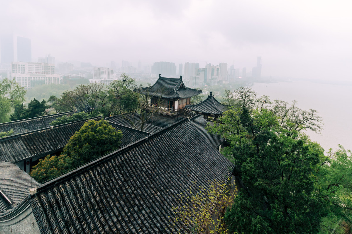 宿甘露寺僧舍古诗注音版（宿甘露寺僧舍翻译）