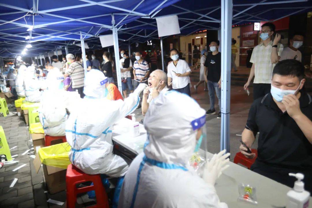 广州多区域停止非日常生活必须活动（广州升为中风险）