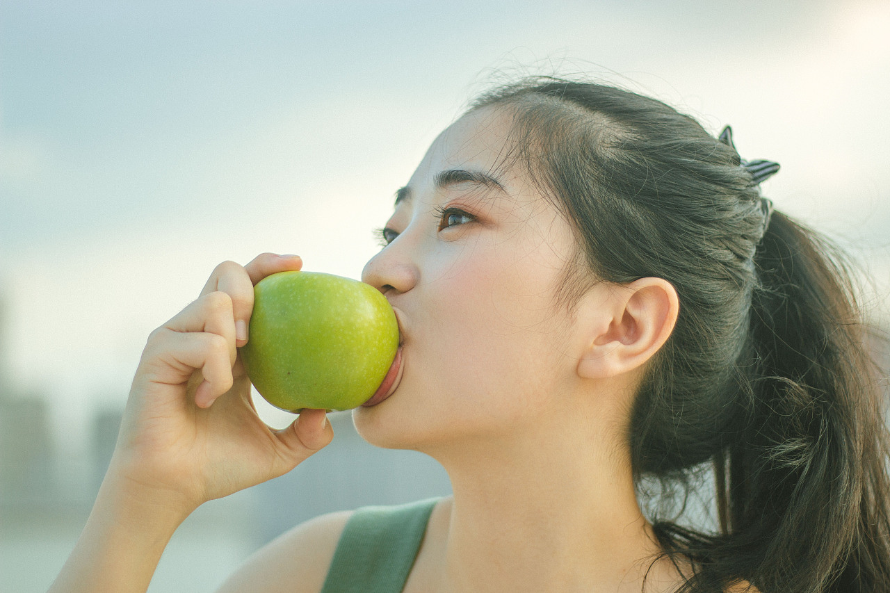 荡秋千心情短语怎么写-人生就像荡秋千的说说