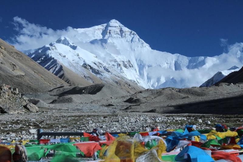 我国海拔最高的山峰是哪一座_答案在这里