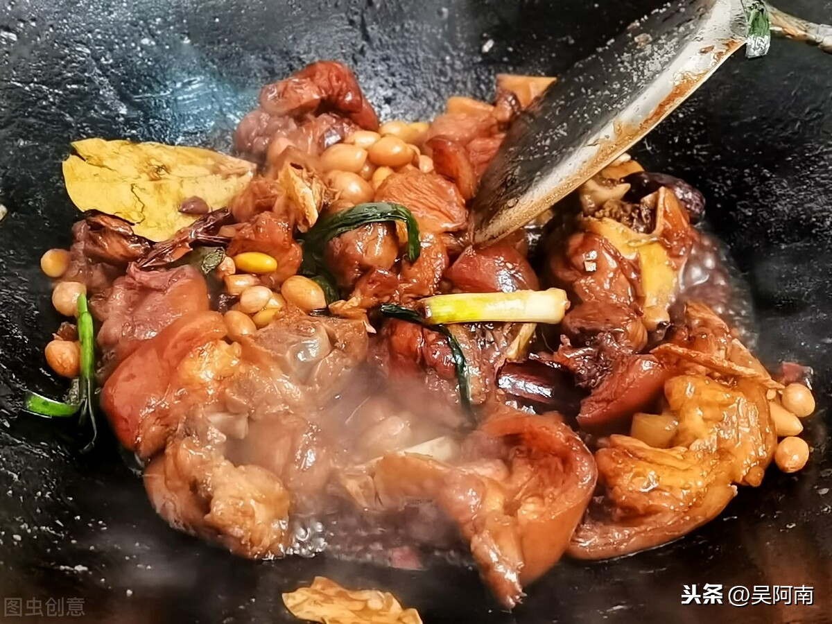 黄豆花生炖猪蹄怎么做_黄豆花生炖猪蹄的做法