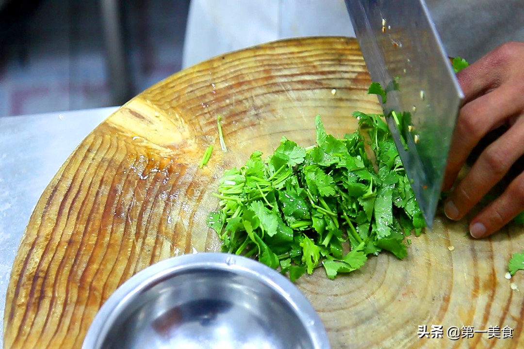 花生米怎么炸又酥又脆_花生米的正确做法