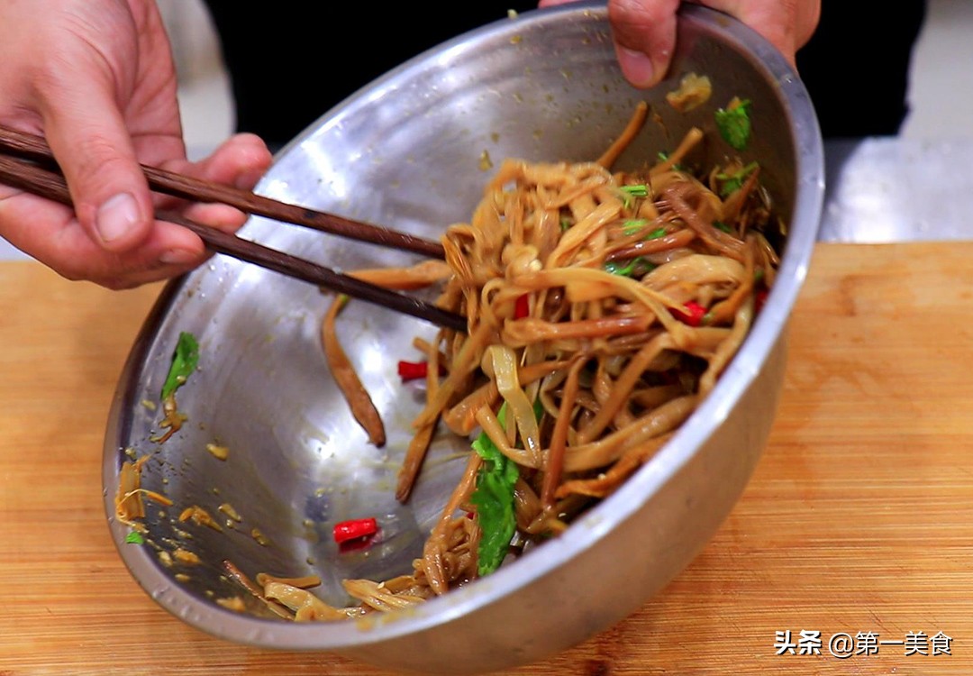 黄花菜怎么吃_黄花菜的做法步骤