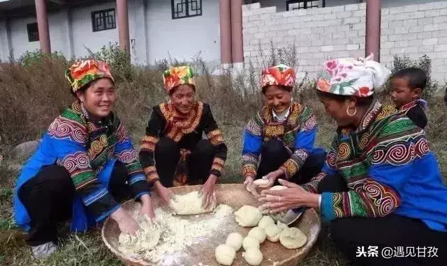 彝族的新年风俗有什么_彝族的新年风俗习惯