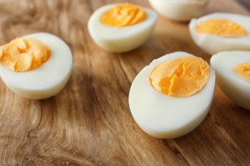 一天吃几个鸡蛋好_鸡蛋的营养和注意事项