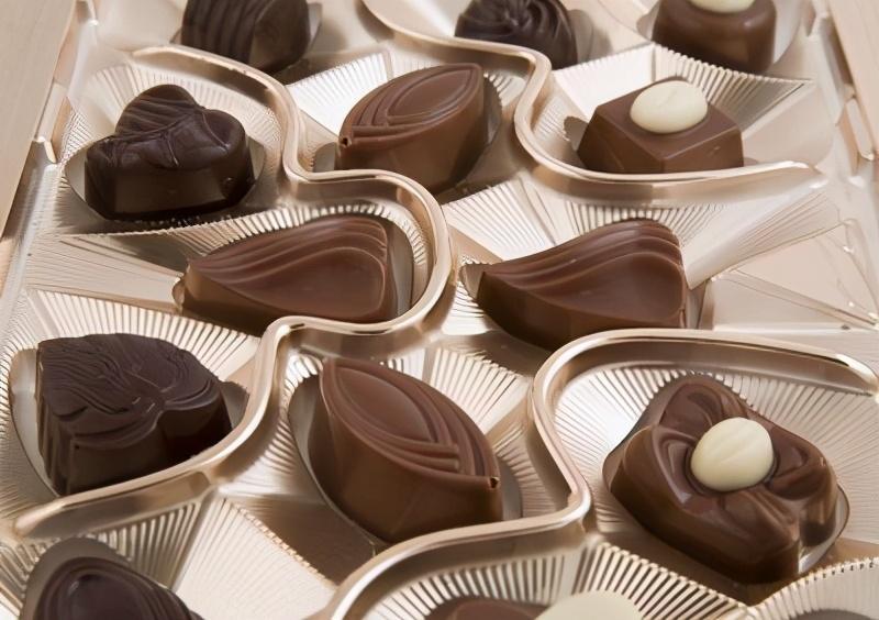 为什么那么多人喜欢吃巧克力_巧克力的好处