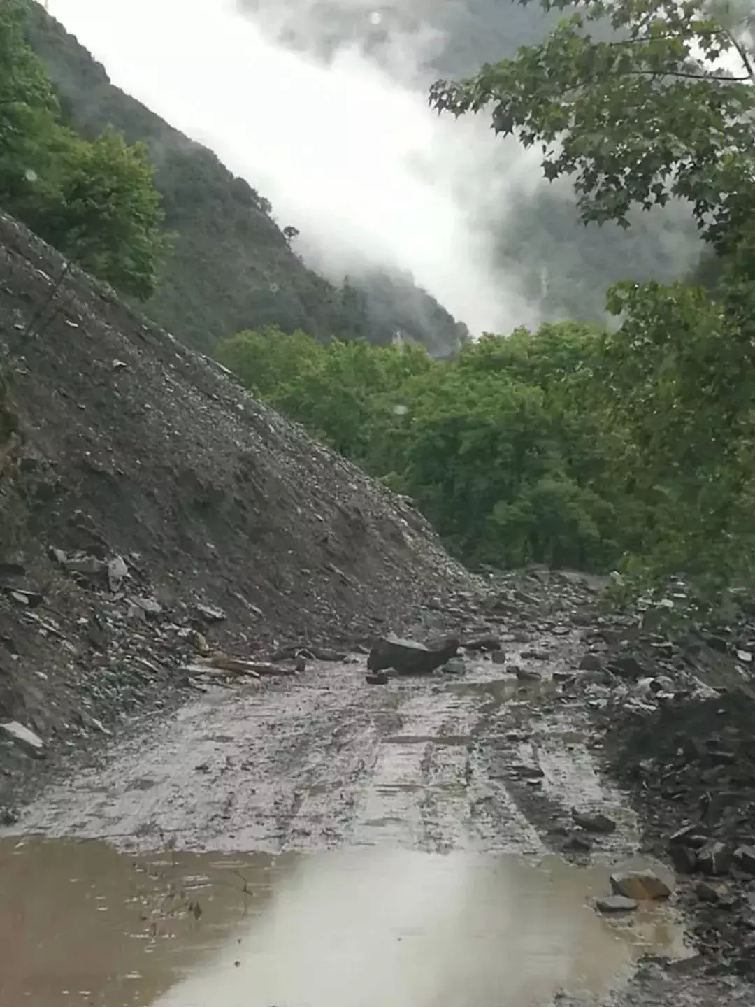 为什么中国一定要建成川藏铁路_一文详解