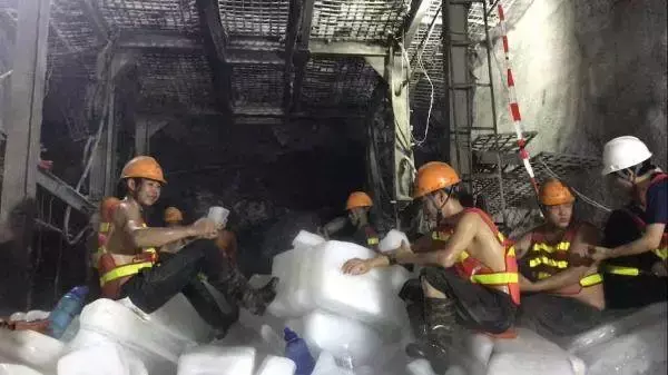 为什么中国一定要建成川藏铁路_一文详解