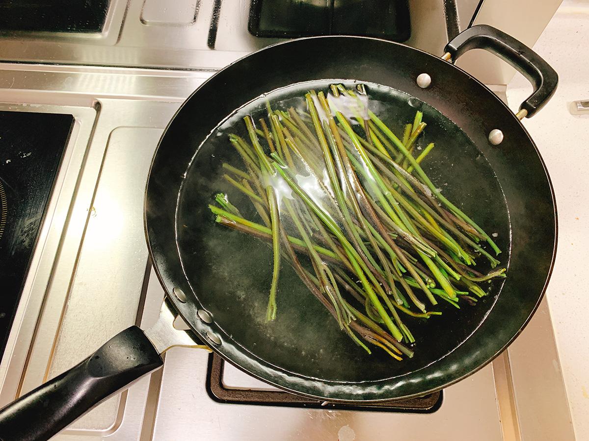 蕨菜怎么做_蕨菜的正宗做法