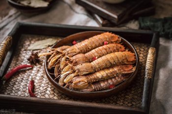 皮皮虾的虾头能吃吗_皮皮虾的处理和注意事项
