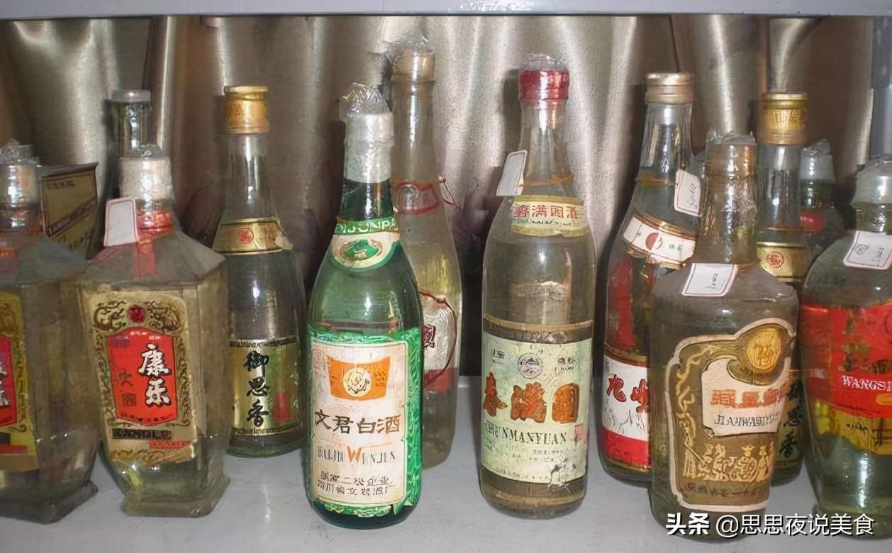 白酒颜色越黄越好吗_关于白酒的颜色知识