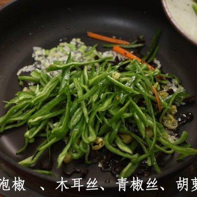 鱼香鸡丝怎么炒_鱼香鸡丝的做法教程