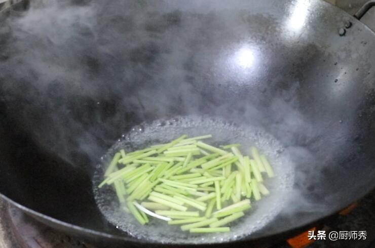 芹菜炒香干怎么做_芹菜炒香干的做法大全