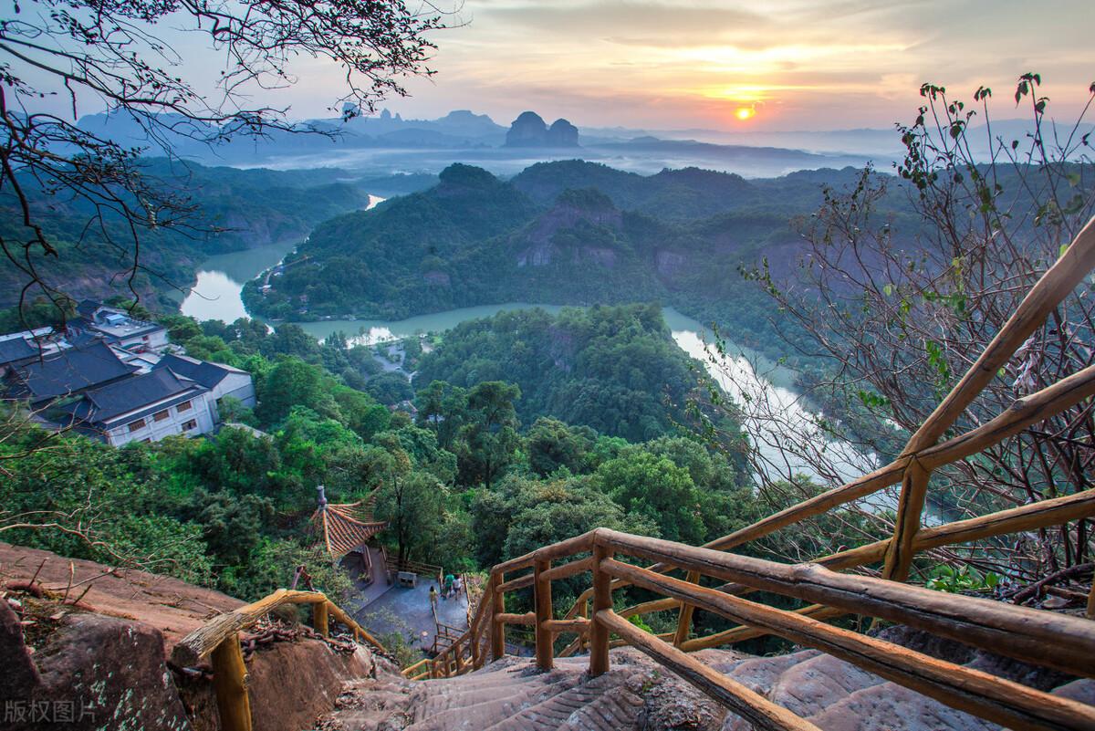 广东有什么大山_广东最有名的6座大山