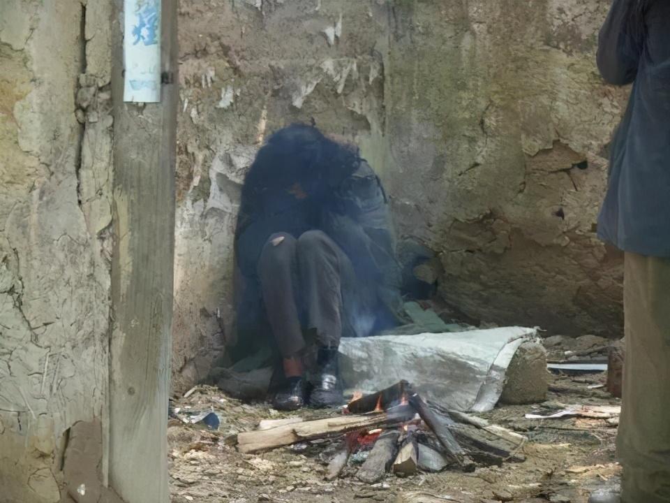 中国第一懒人有多懒_中国第一懒人懒死家中