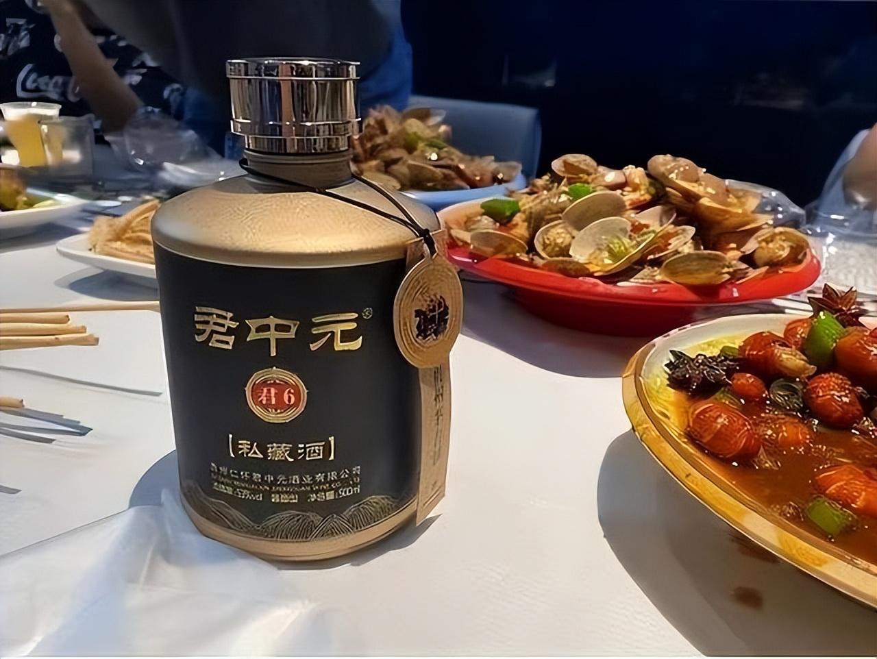 高度酒和低度酒哪个好喝，高度酒比低度酒好吗