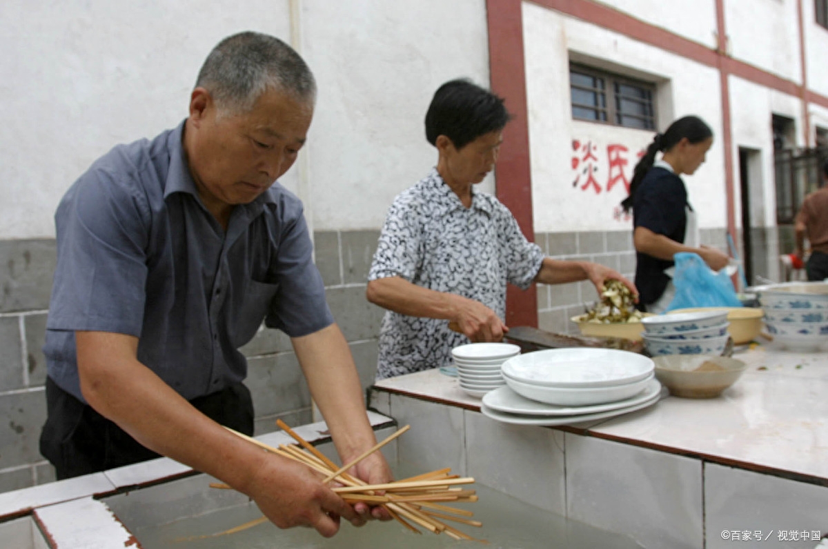 有钱人为什么怕穷亲戚，富人怎样看待穷人亲戚