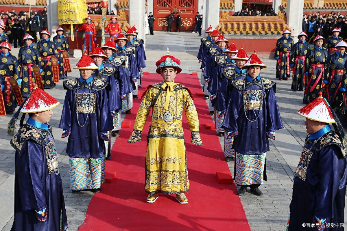 为什么古代都怕皇上，皇上凭什么让所有人听他的