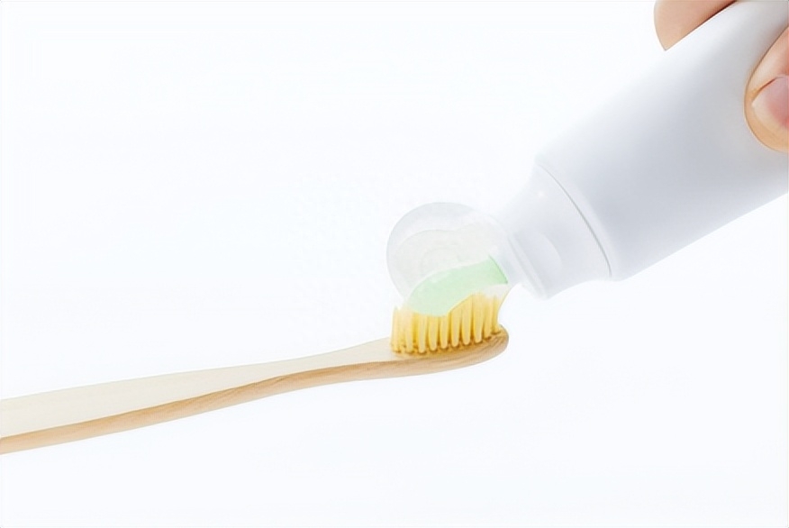 儿童牙膏选择含氟的吗，含氟牙膏可以天天用吗