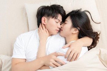 胜过夫妻的关系是什么，有一种爱情胜过夫妻