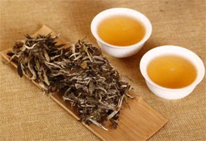白茶是绿茶还是红茶，最好的白茶是什么茶