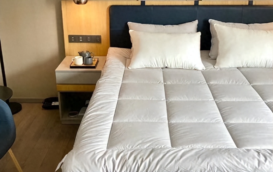 五星级酒店用的啥床垫，为什么那么软