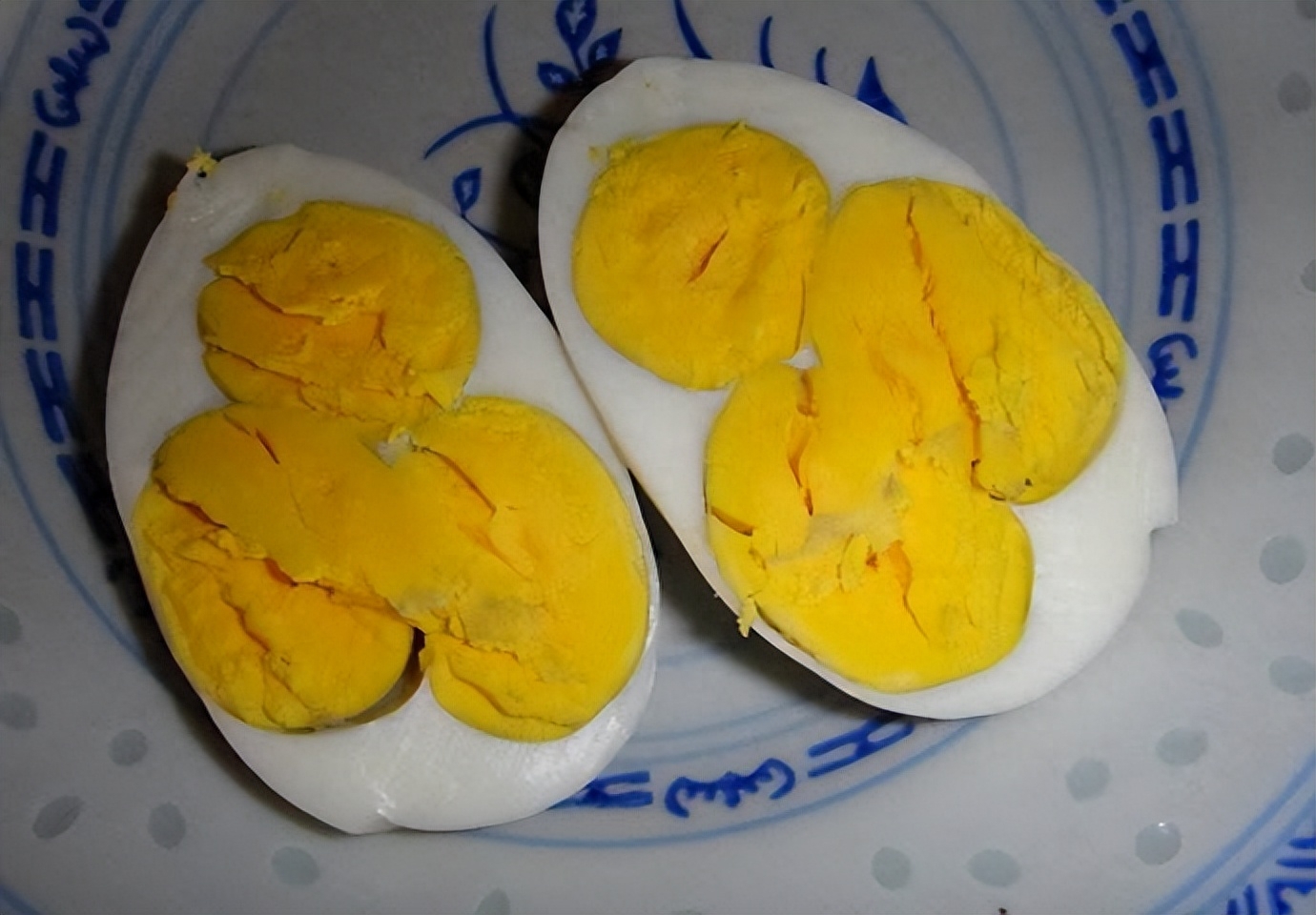 激素蛋吃了会怎么样，激素蛋的危害