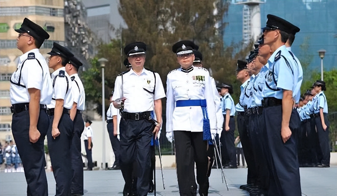 香港警察白衬衫是什么警种，香港白色警服级别