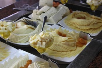 奶酪是如何制作的，传统奶酪的制作方法