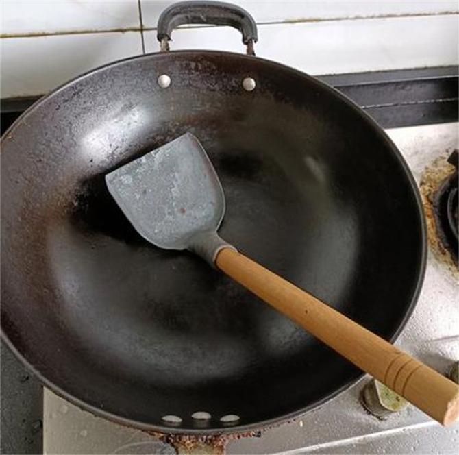 铁锅炒菜能补铁吗，说法是真的吗