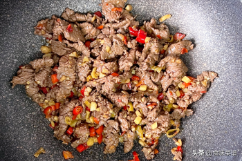 小炒牛肉怎么做好吃，小炒牛肉的做法