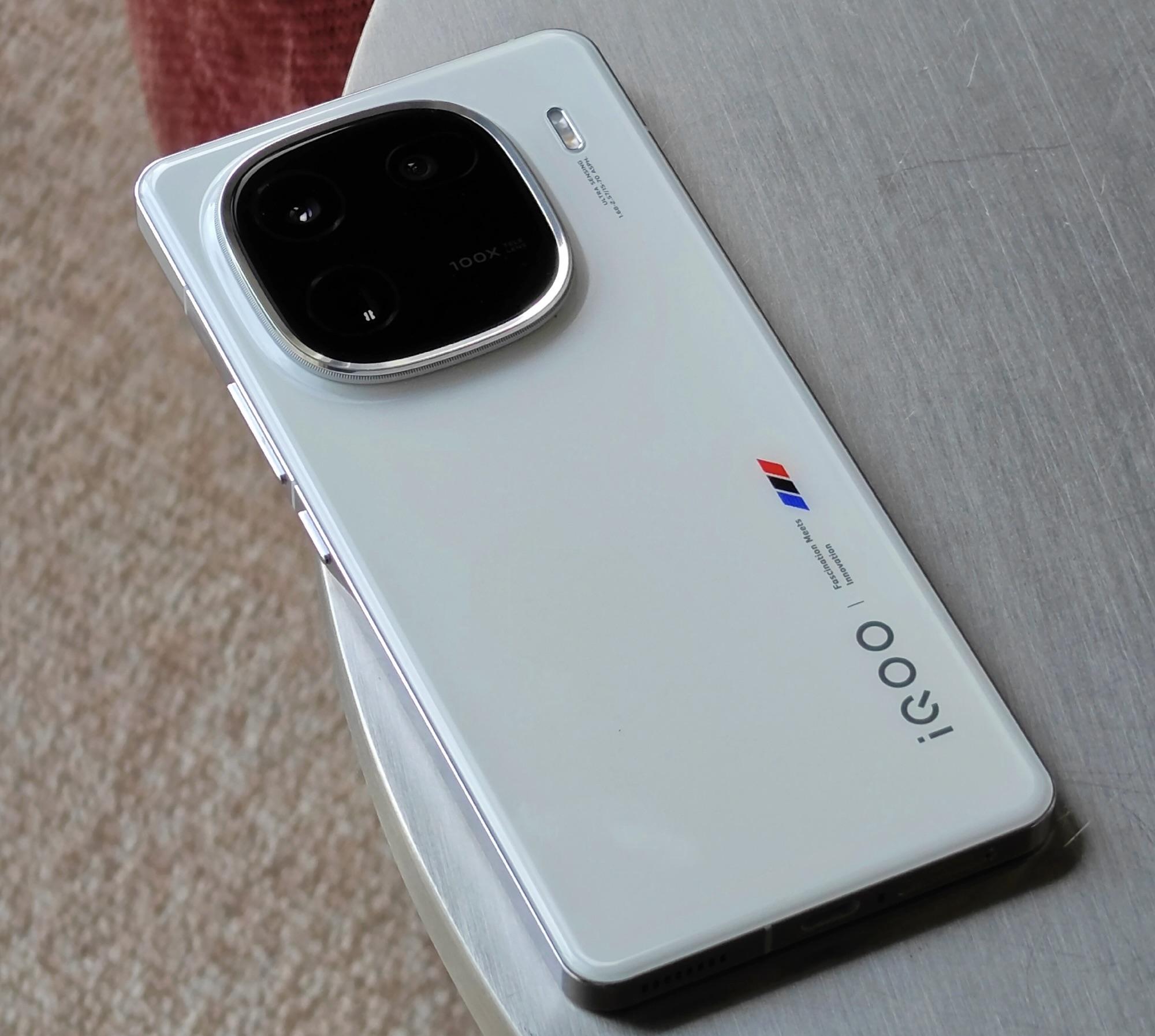 iQOO 12和vivo X100哪个好？选哪个？