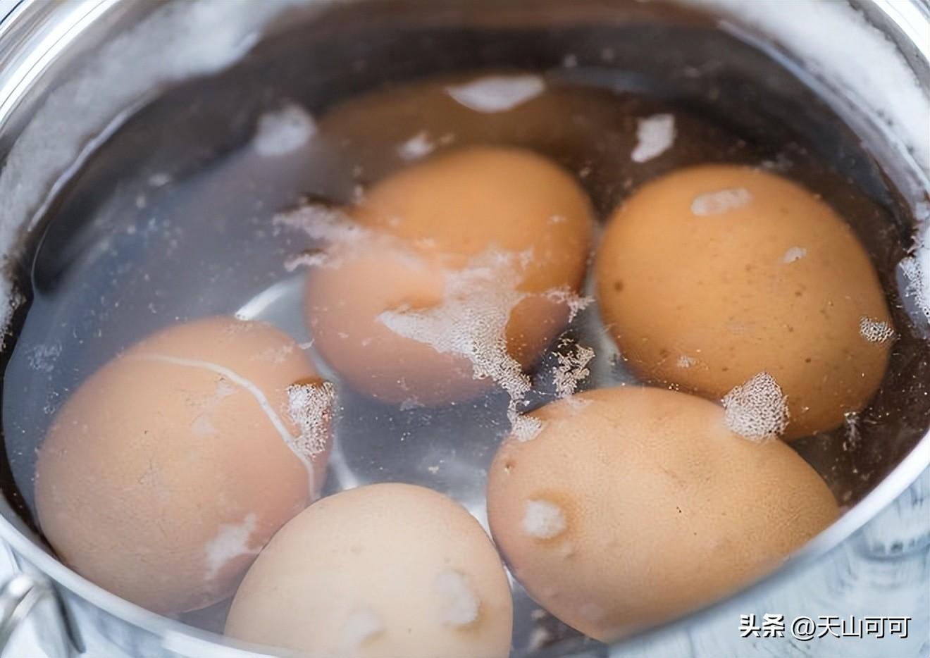 白酒可以腌鸡蛋吗？白酒腌鸡蛋出油的做法