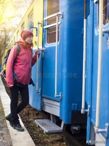 春运加班车什么时候开始？春运期间火车站窗口会留票吗？